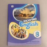 Fotografija udžbenika iz oglasa: Enjoying English 8, engleski jezik za osmi razred osnovne škole, prvi strani jezik, osma godina učenja