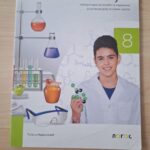 Fotografija udžbenika iz oglasa: Hemija 8, laboratorijske vežbe sa zadacima za osmi razred osnovne škole